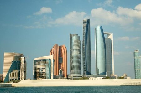 10 Reasons to Move to the United Arab Emirates