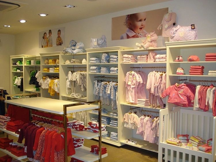 Top Items To Purchase For A Successful Kids Clothing Store
