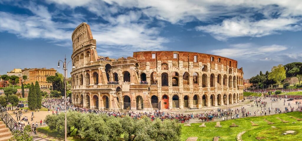 Exploring the Ancient Wonders: Colosseum Tours and the Temple of Apollo Palatinus