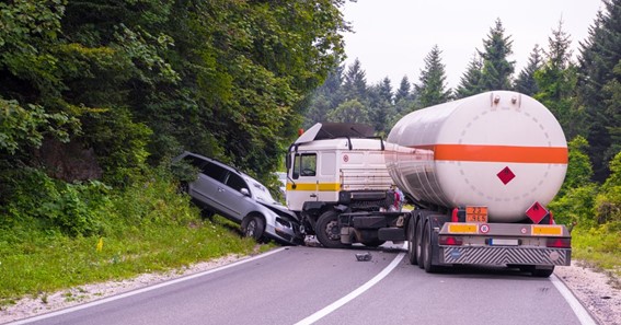 Basic Steps to Take to Prevent Truck Accidents as a Driver 